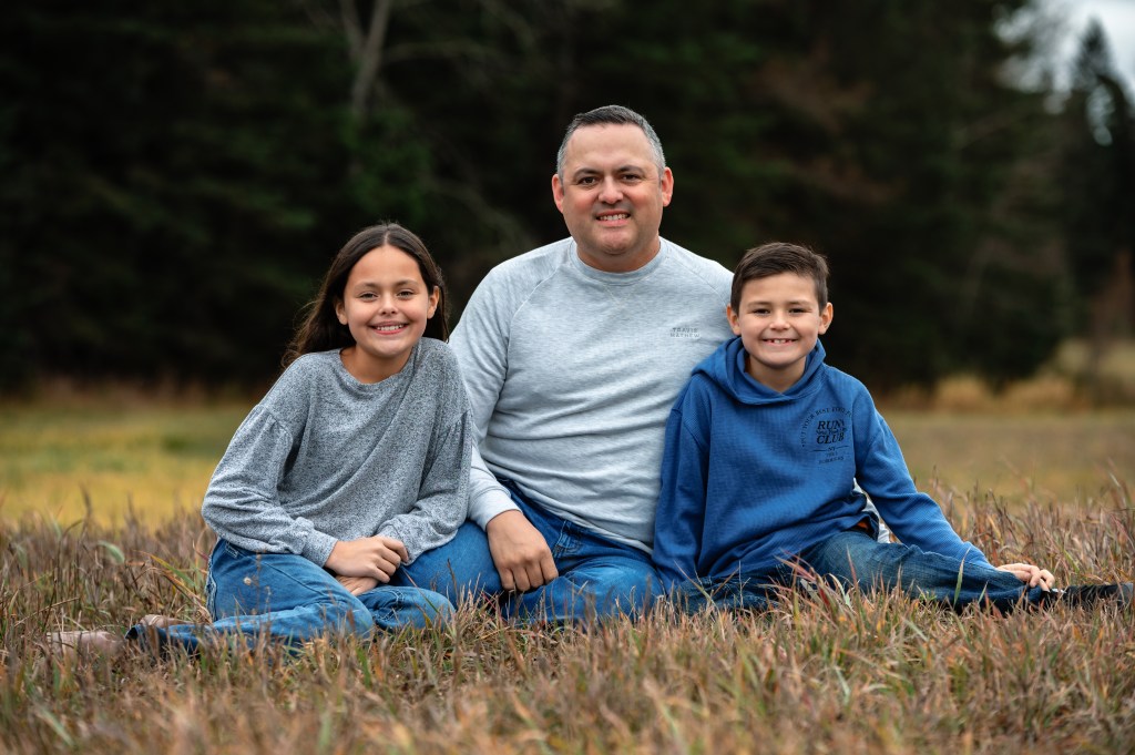 Family photographer near me, family photos, family, group photos, extended family photos, reunion photographer, event photographer, 